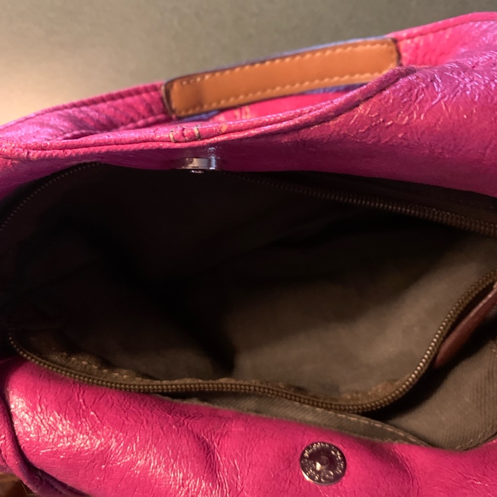 Cute hand held spring purse. - Picture 3 of 11